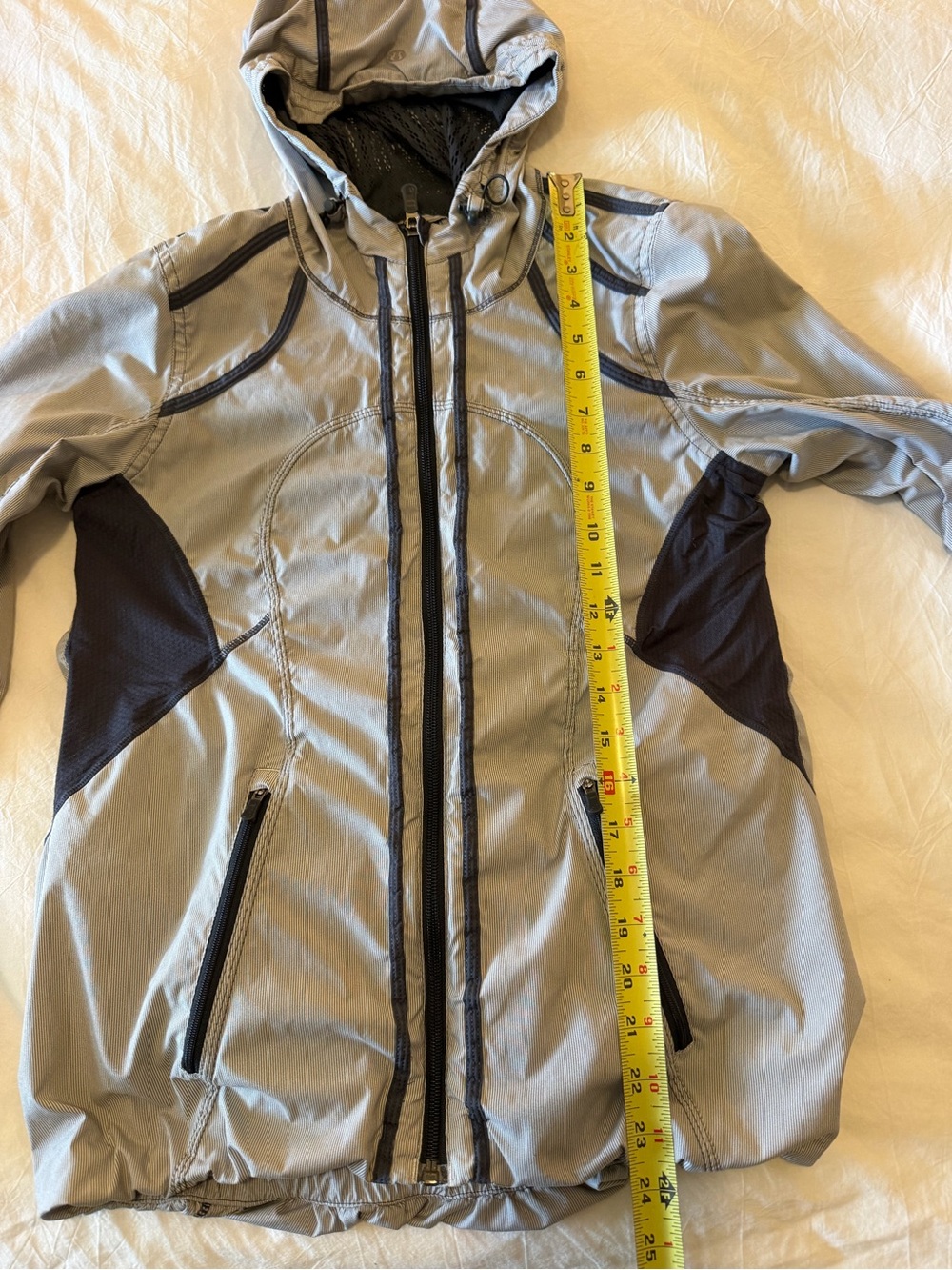 Lululemon Women's Gray white pinstripe Hooded Full Zip Jacket Activewear - Picture 7 of 8